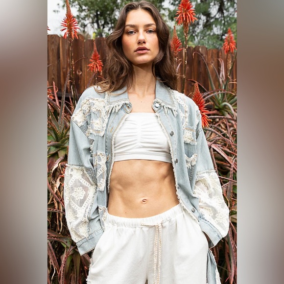 POL Lace & Crochet Patch Relaxed Fit Striped Denim Shacket, Size Medium - Picture 5 of 16